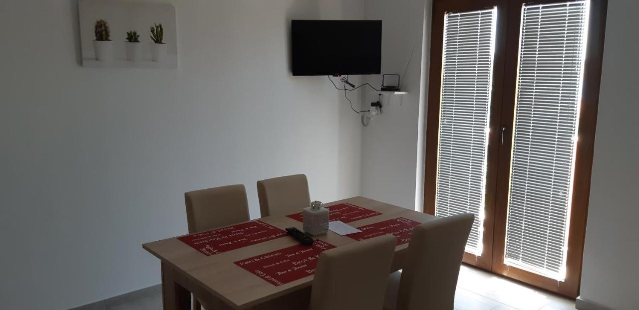Apartment Ante And Dijana Starigrad Paklenica Zewnętrze zdjęcie