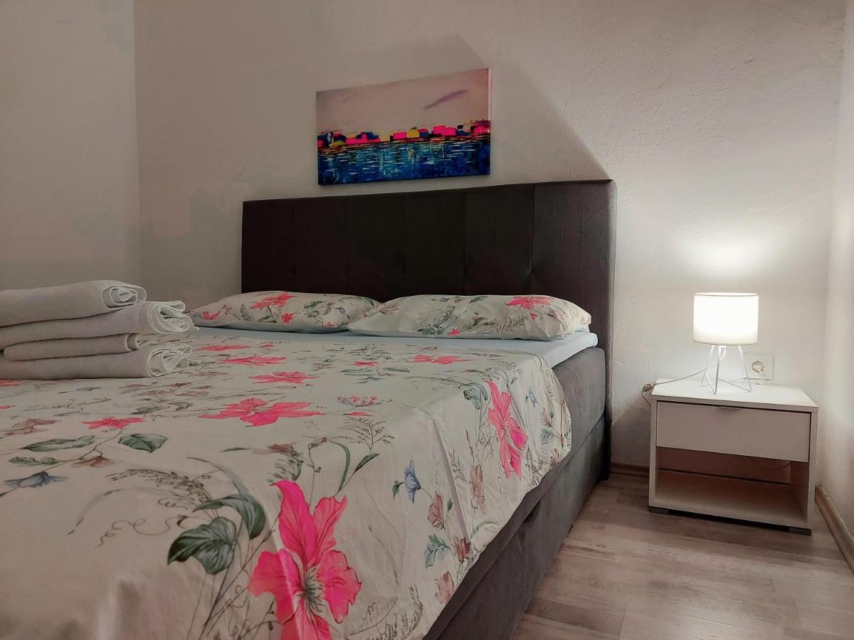Apartment Ante And Dijana Starigrad Paklenica Zewnętrze zdjęcie