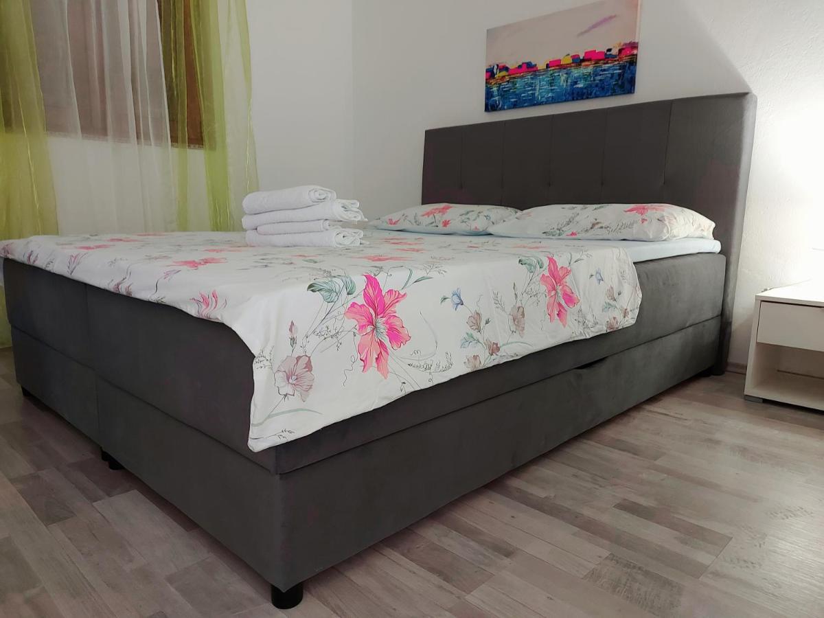 Apartment Ante And Dijana Starigrad Paklenica Zewnętrze zdjęcie